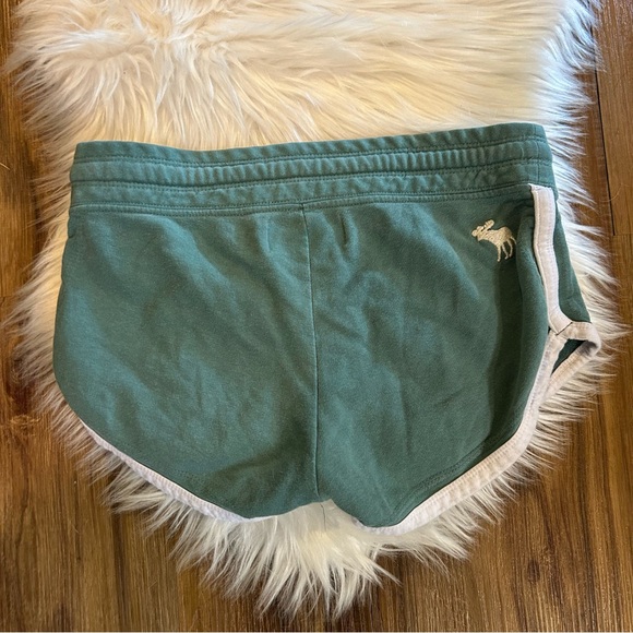 Abercrombie & Fitch Green Short Shorts Lounge Size small - Picture 5 of 5